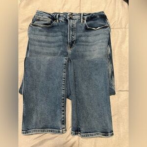 Good American Women's Straight Leg Jeans in Blue Wash